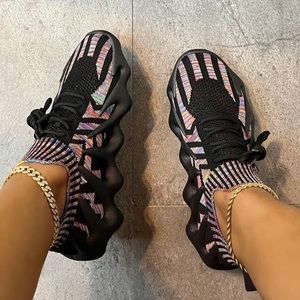 Black MULTI SOCK RUNNERS